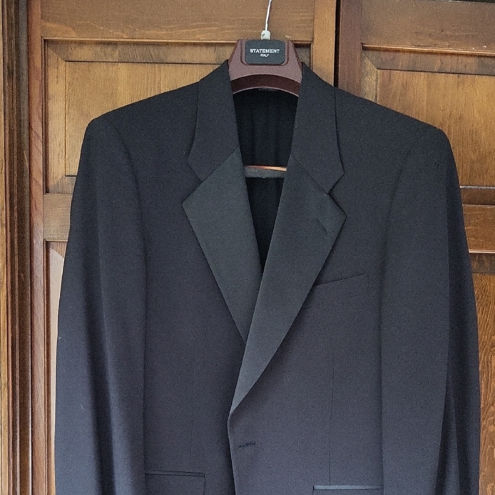 Bill Blass Classic Black Tuxedo